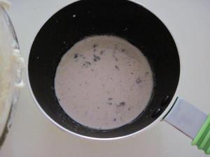 Vanilla-infused milk